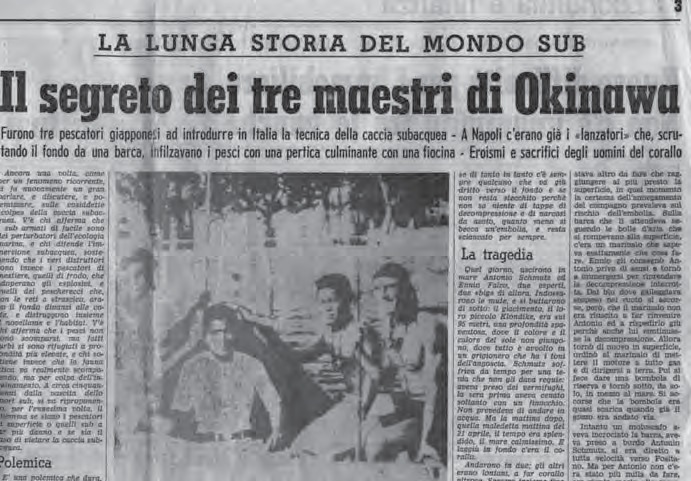 Recorte de la página del diario de 1978: el título «El secreto de los tres maestros de Okinawa», el sumario a toda anchura y una fotografía en blanco y negro de algunos hombres en el agua