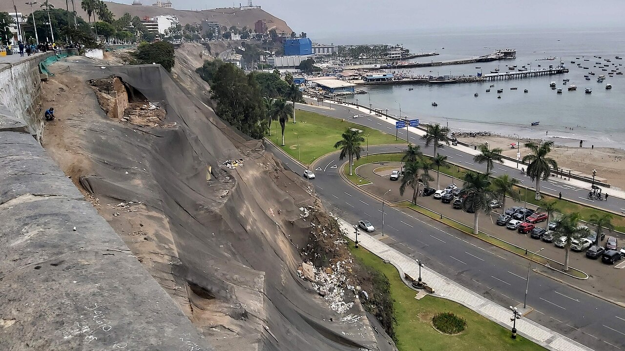 Acantilados de la Costa Verde 4