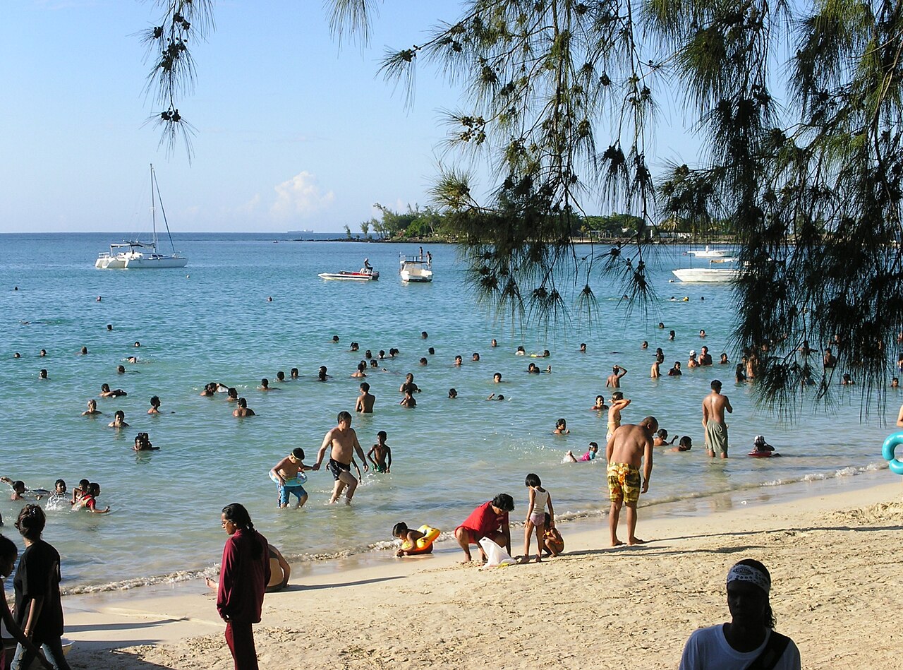 Pereybère Beach - panoramio