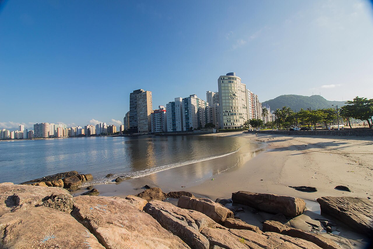 Praia-milionarios-sao-vicente-3