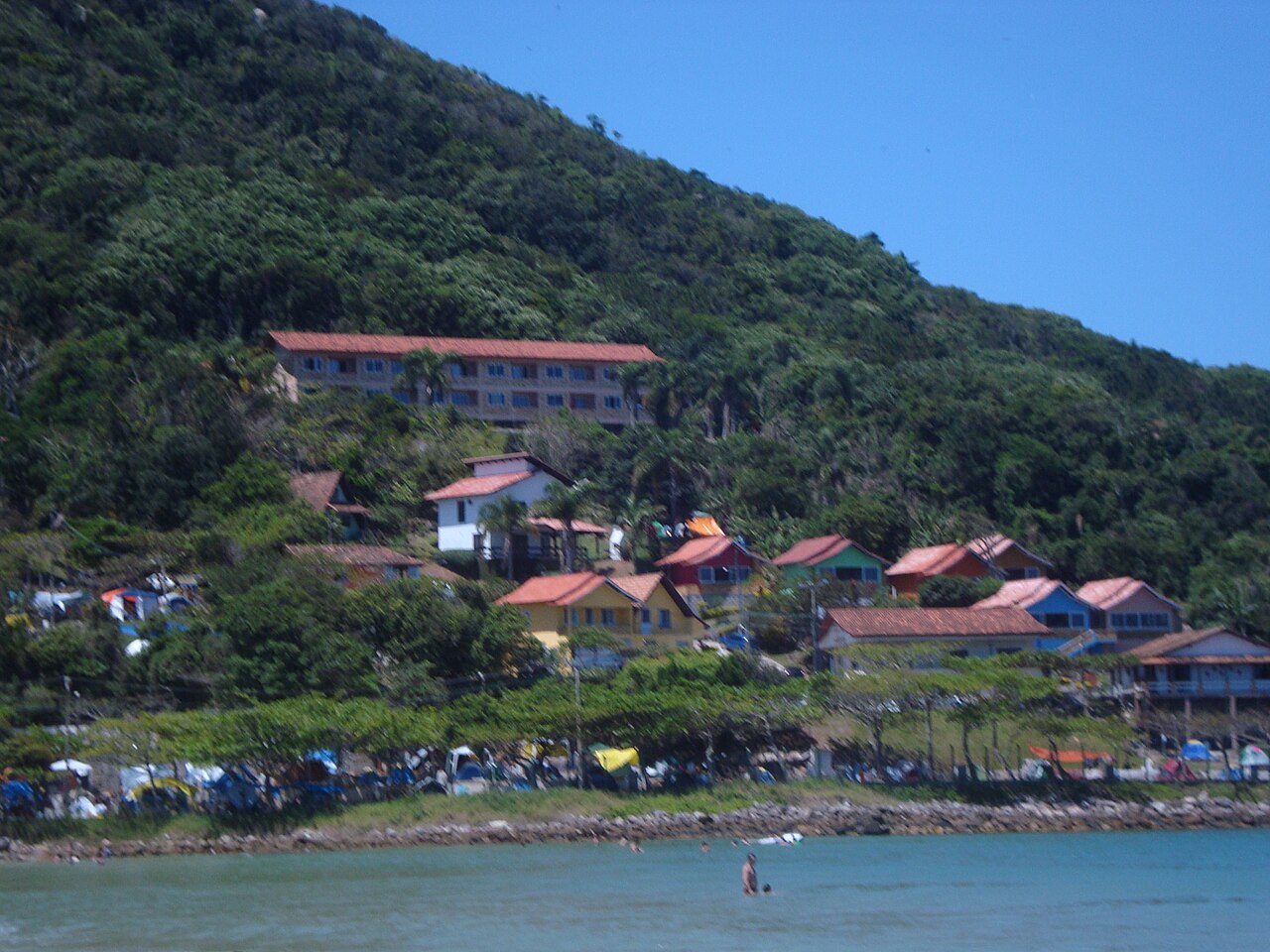 Camping Area in Bombinas beach - Brazil Nov 09 - panoramio