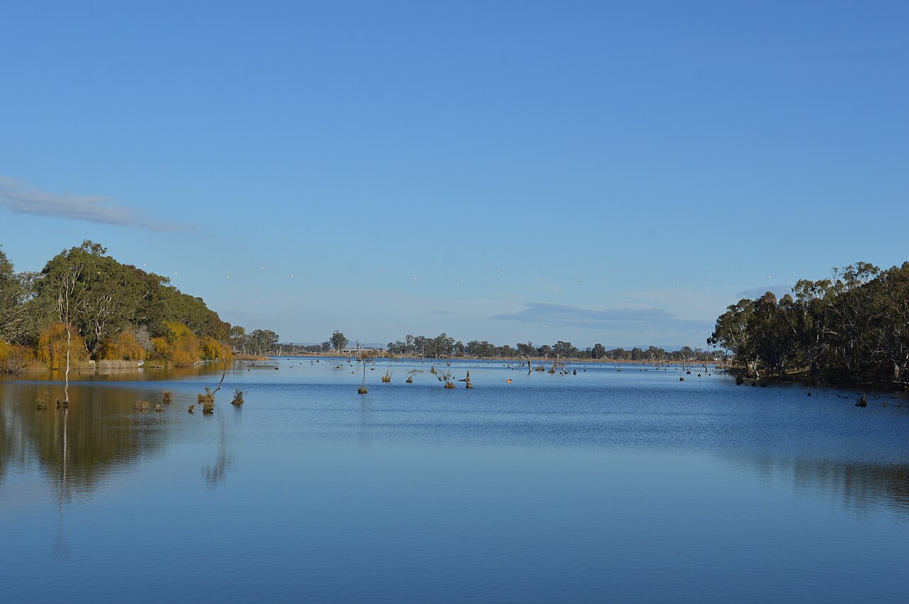 Goulburn Weir Lake Nagambie 003
