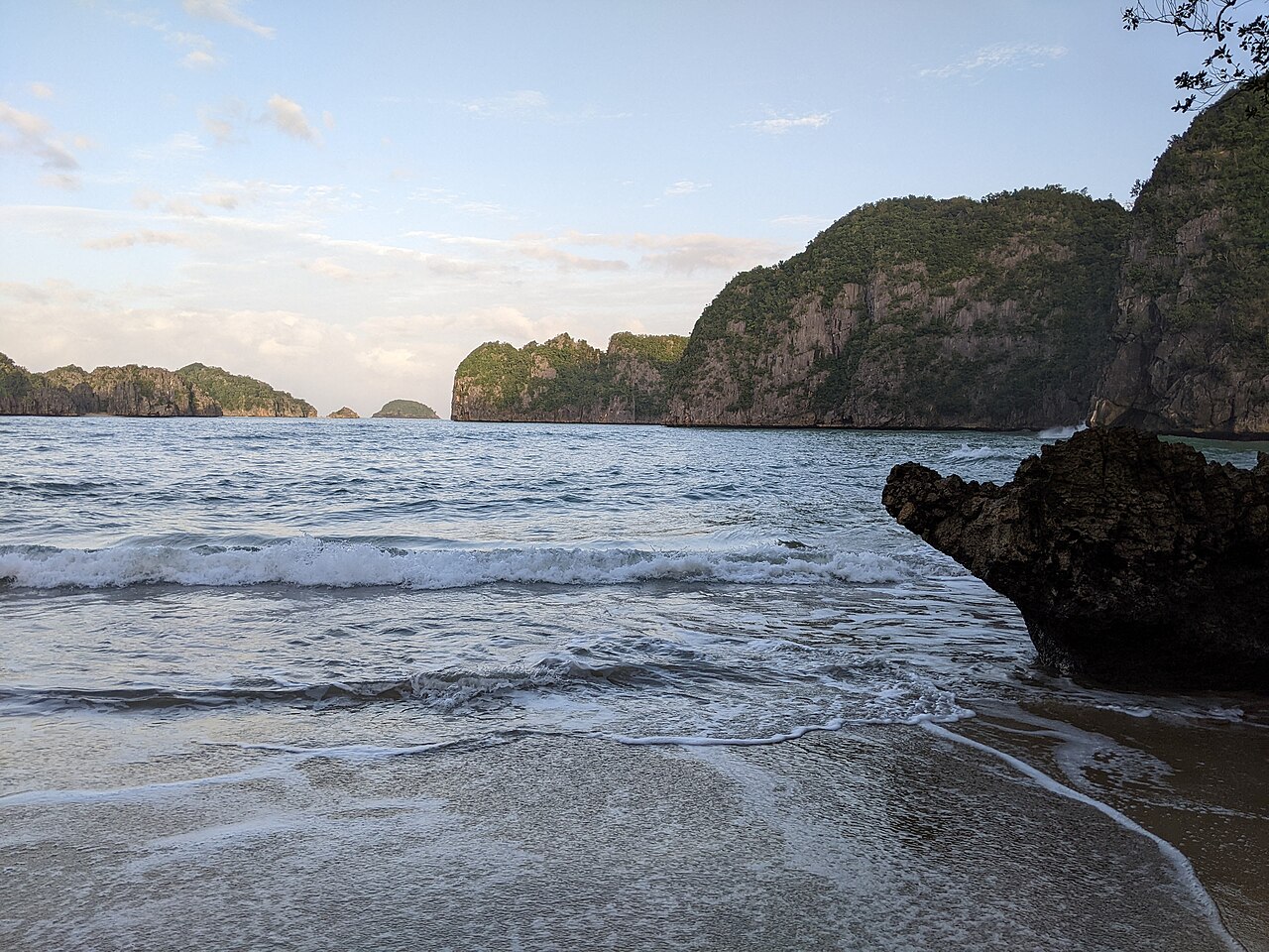 Caramoan Gota Beach Front III