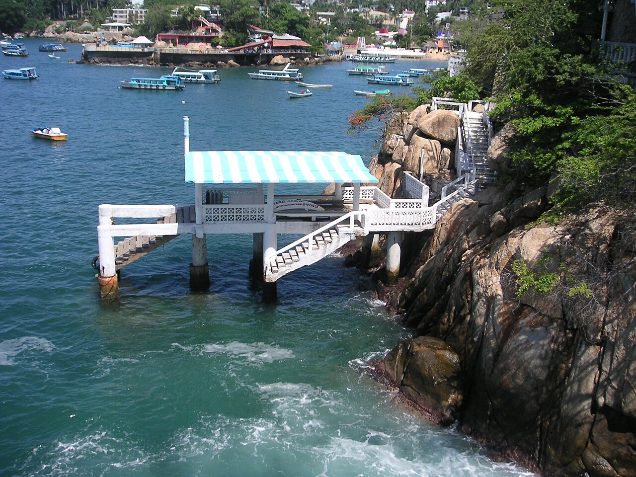 Playa Caleta, Acapulco, Guerrero- Caleta Beach, Acapulco, Guerero (23247078271)