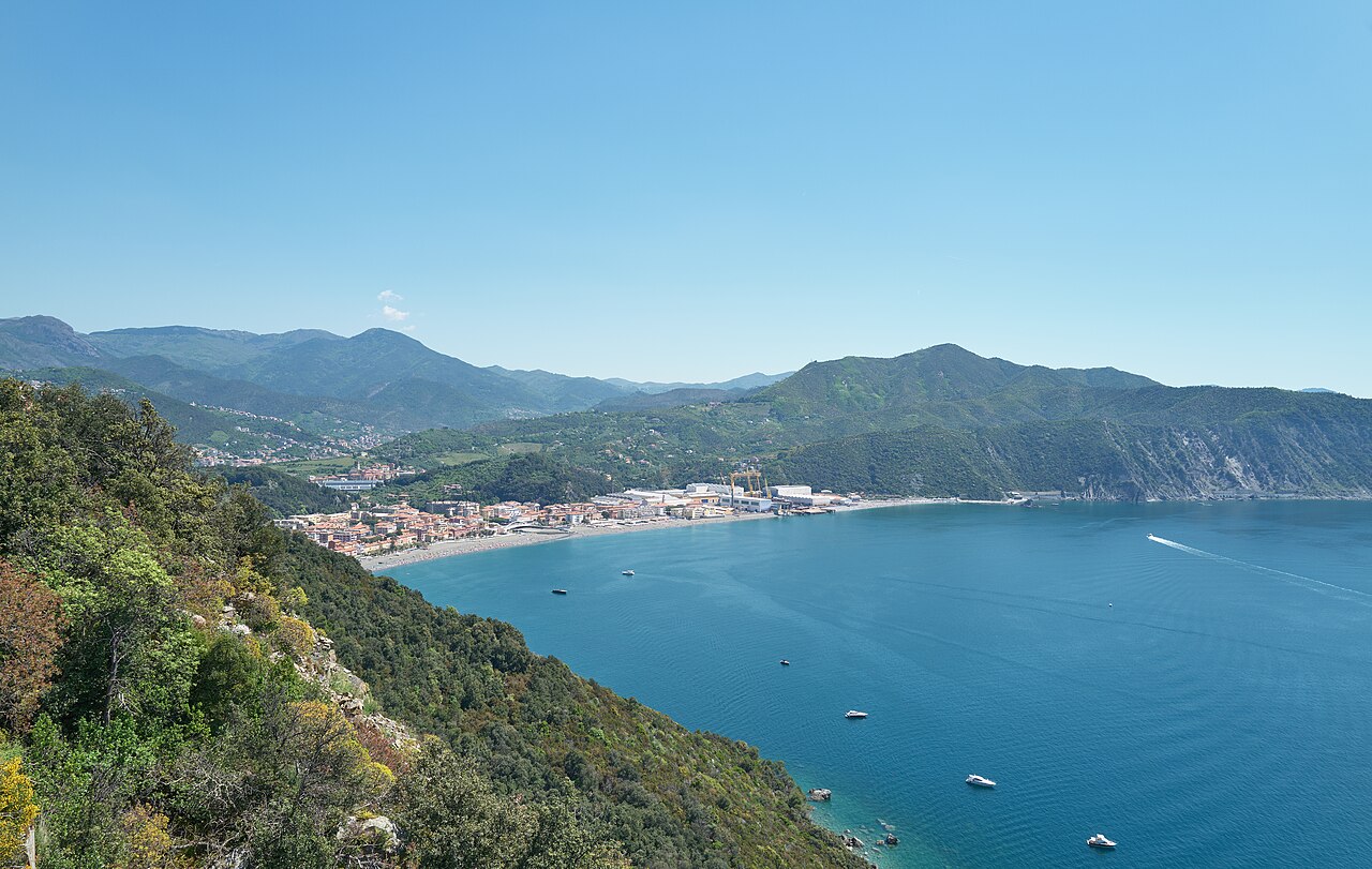 Riva Trigoso - Punta Manara, Sestri Levante, Genova, Italia - 1 Maggio 2025