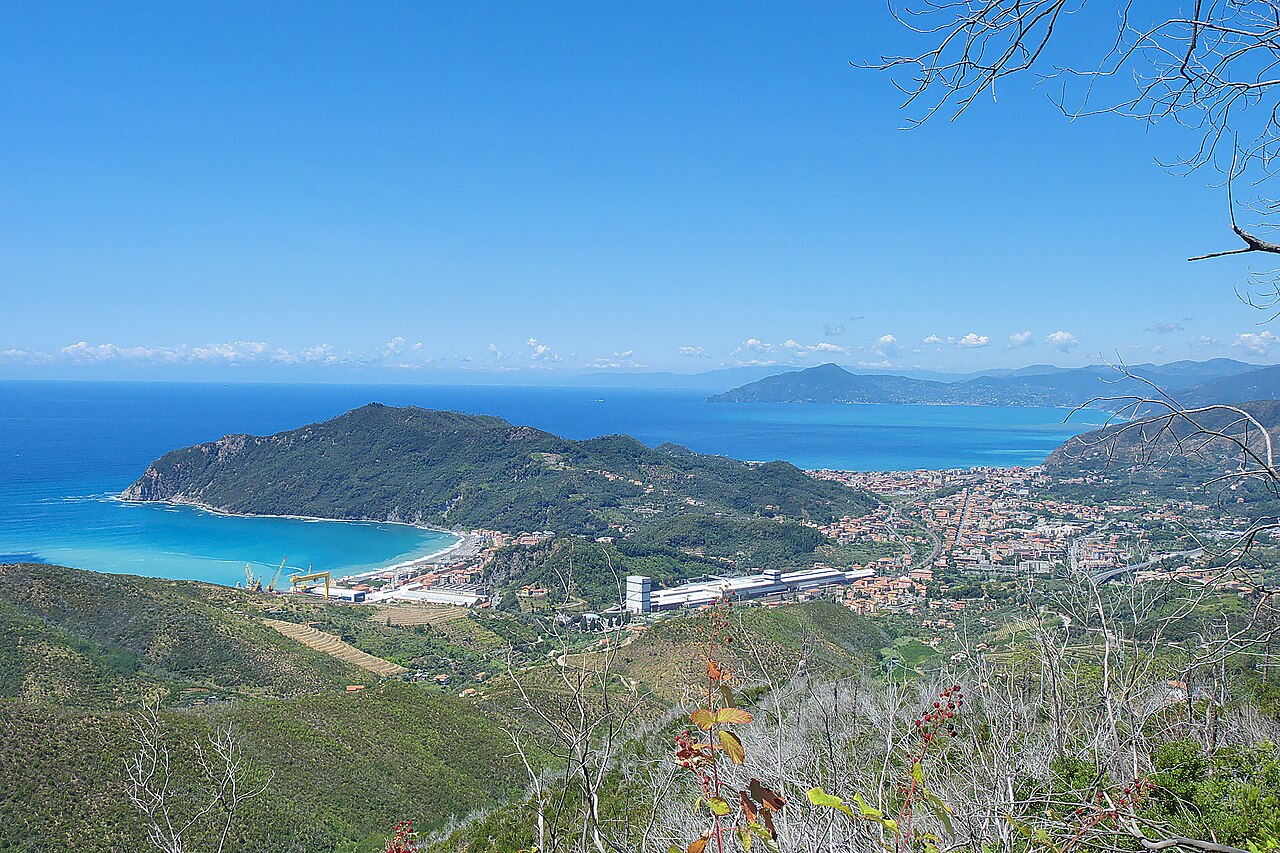 Riva Trigoso e Sestri Levante - panoramio