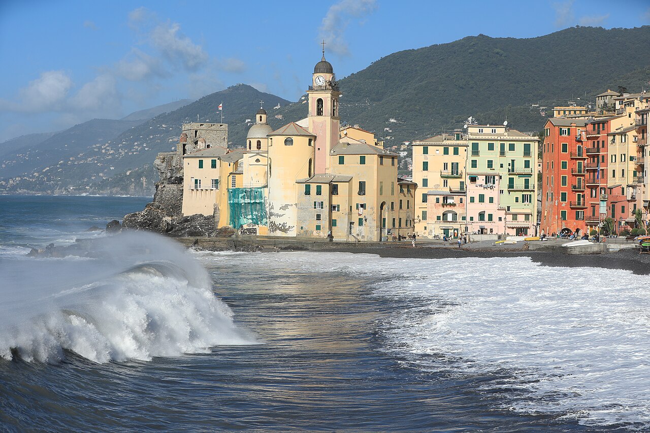 Camogli - Sea and town center