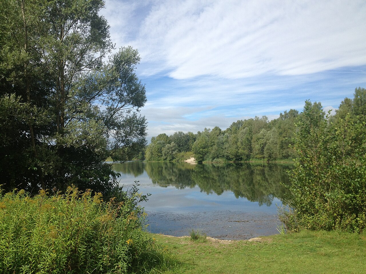 Vue du Lac des Eaux Bleues (côté chemin des Vernes)