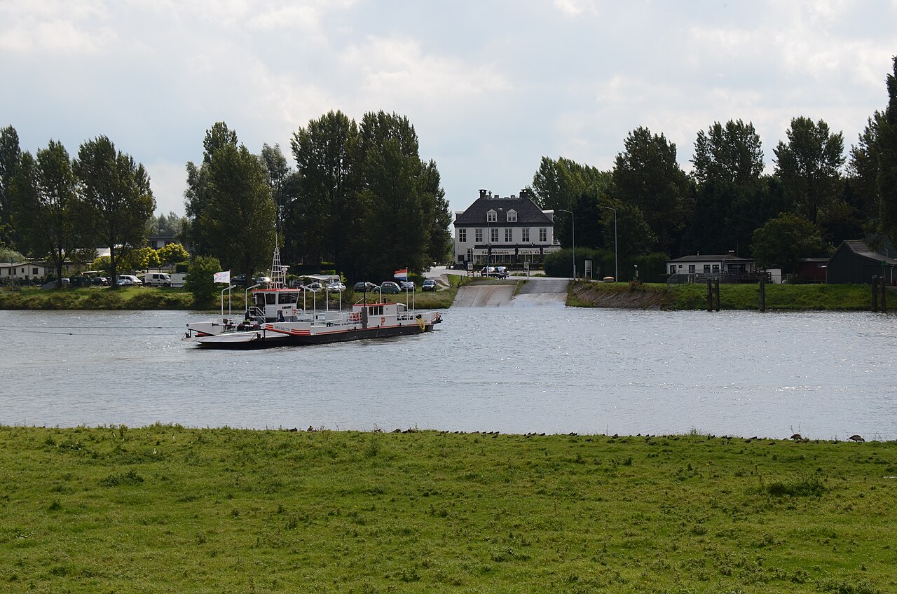 Ferry over the Lek river near Beusichem - panoramio