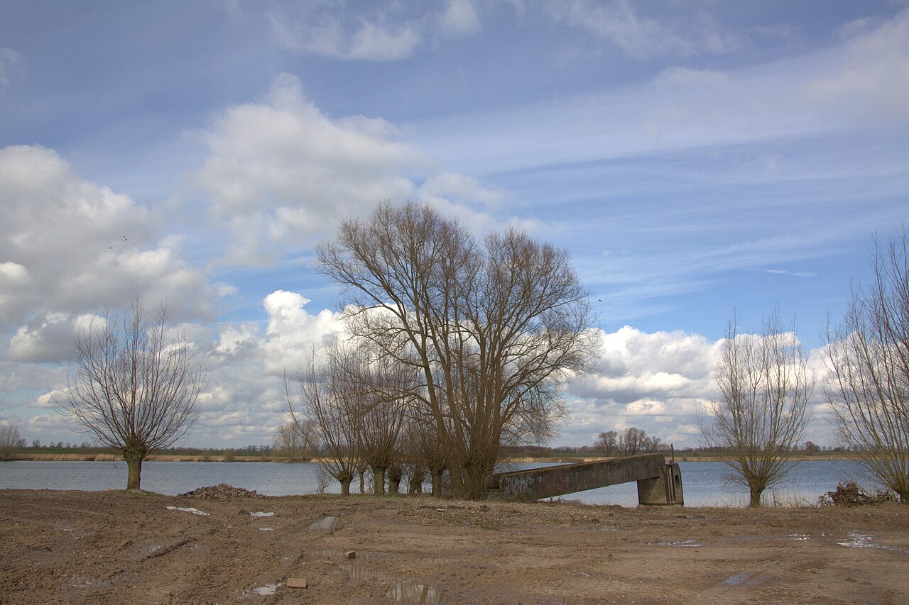 De Redichemsewaard, een uiterwaard aan de Beusichemsedijk van rivier de Lek