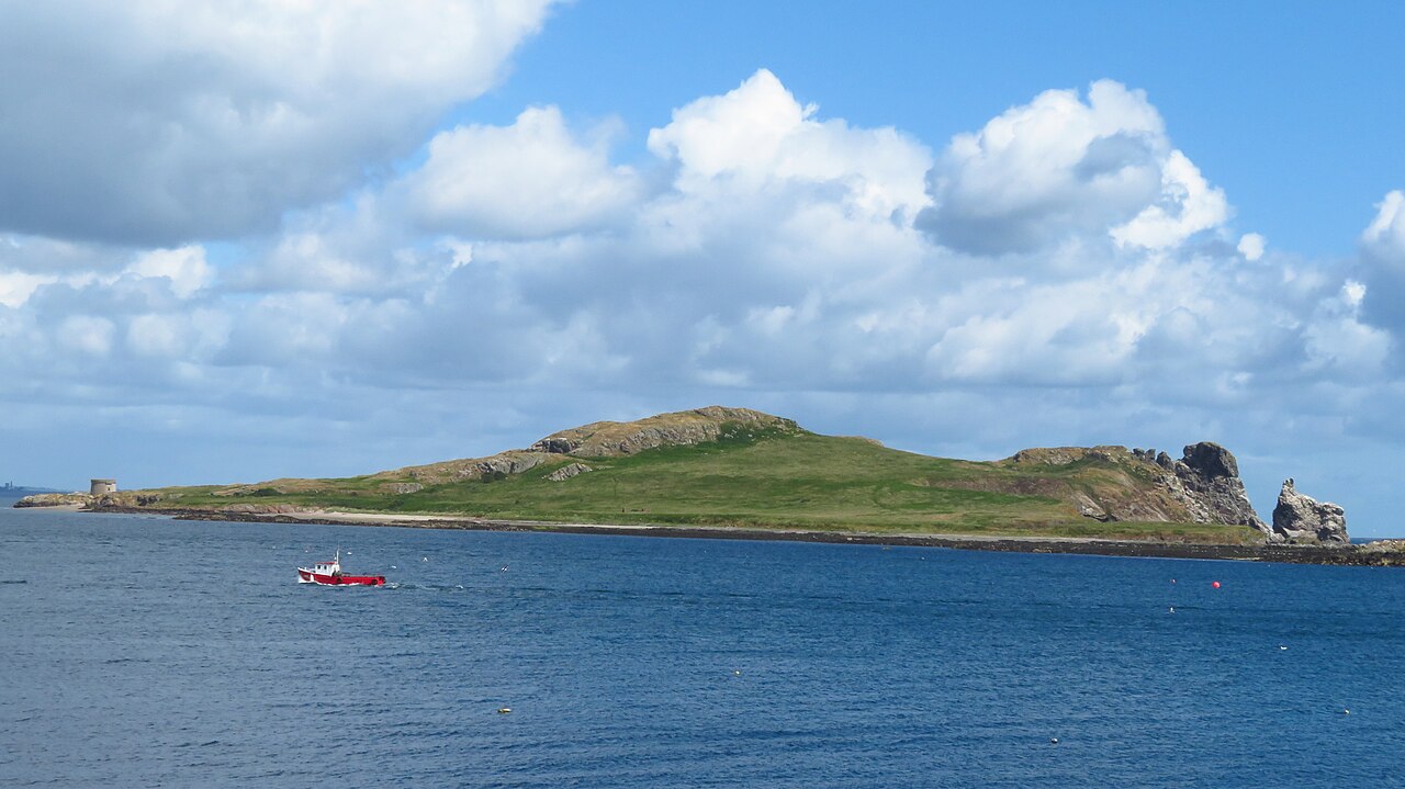 Ireland's Eye from Howth Harbour - geograph.org.uk - 7673418